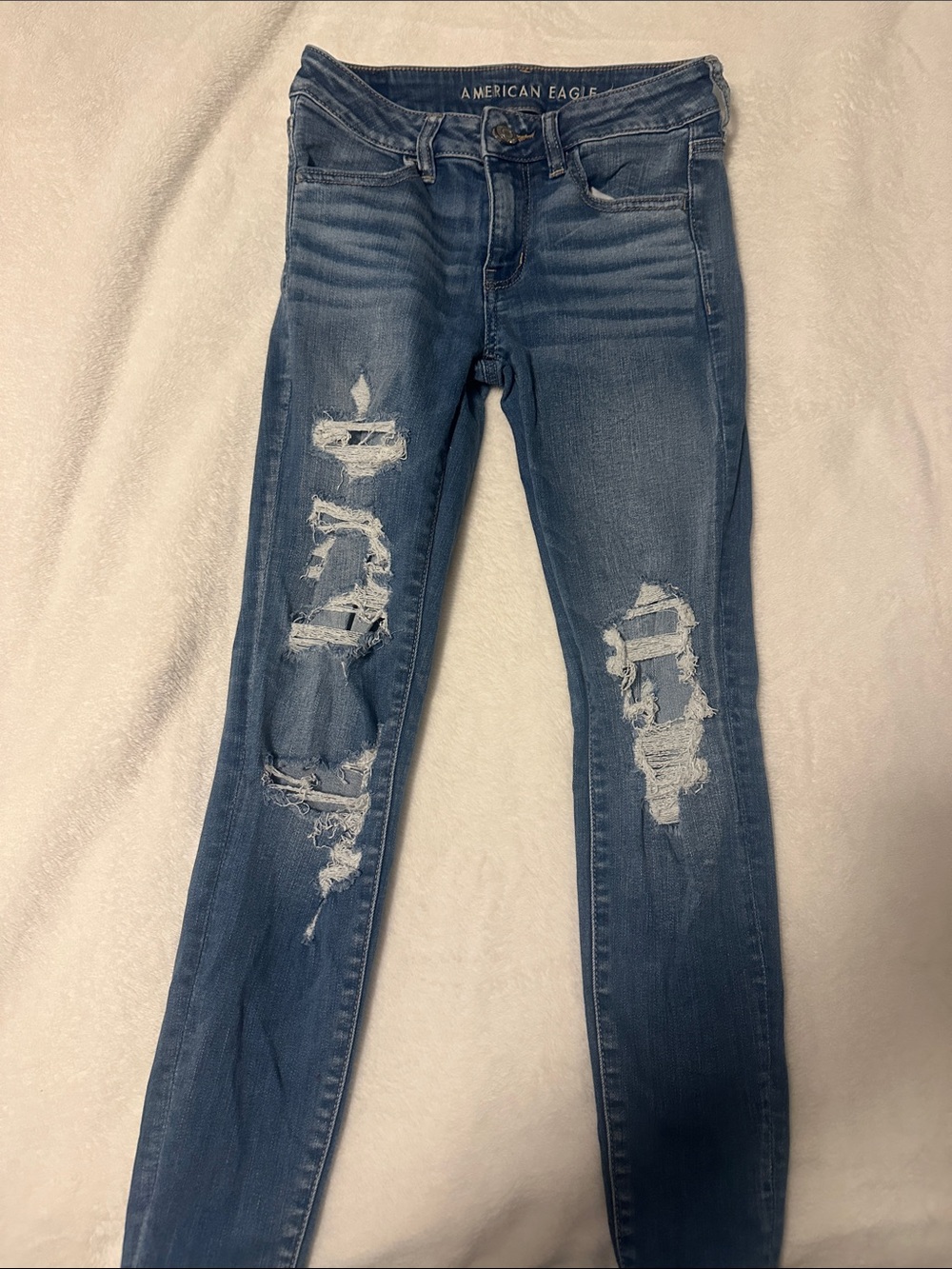 American Eagle Outfitters Women's Light Blue Ripped Skinny Jeans